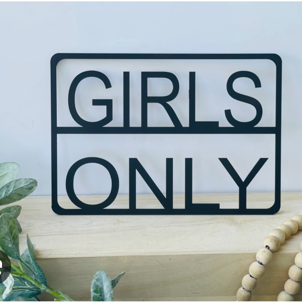 Girl’s Clothing for sale below!